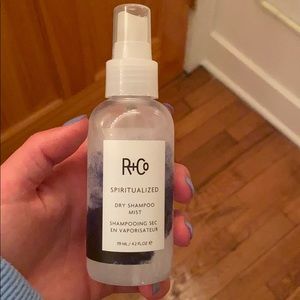 R + Co Dry Shampoo Mist